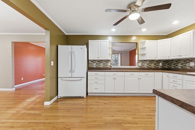 14331 ONTARIO DR, Hallsville, MO 65255