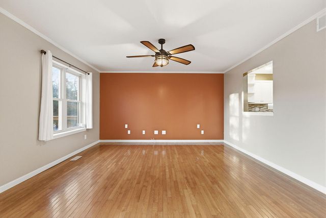 14331 ONTARIO DR, Hallsville, MO 65255