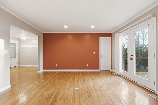 14331 ONTARIO DR, Hallsville, MO 65255