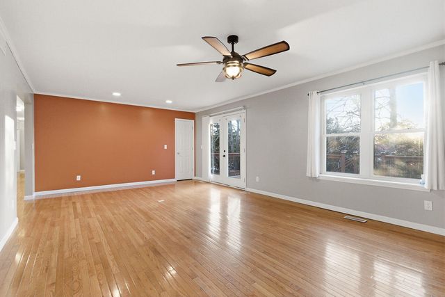 14331 ONTARIO DR, Hallsville, MO 65255