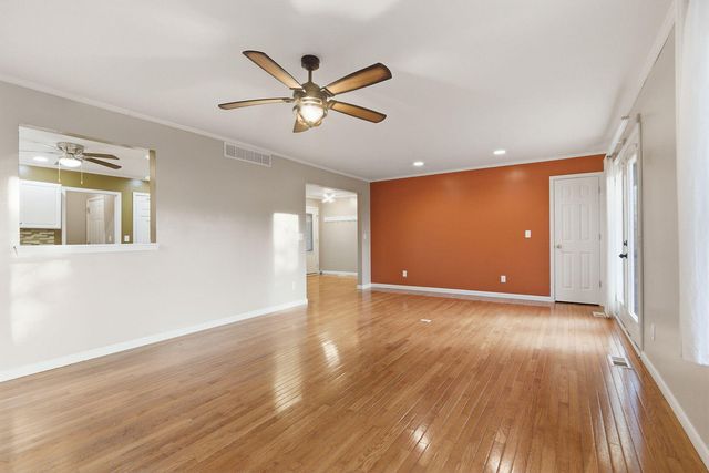 14331 ONTARIO DR, Hallsville, MO 65255