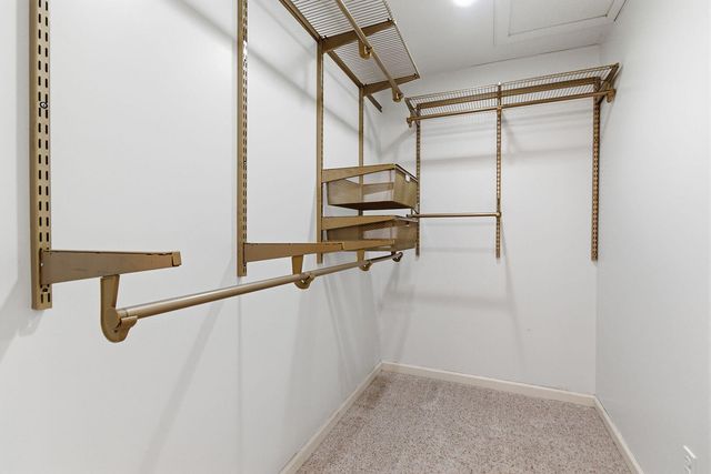 14331 ONTARIO DR, Hallsville, MO 65255