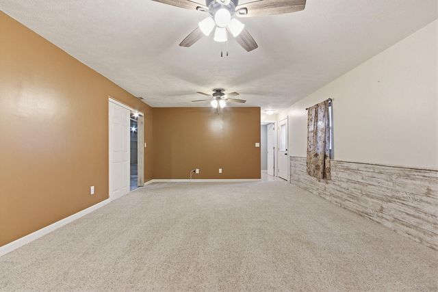 14331 ONTARIO DR, Hallsville, MO 65255