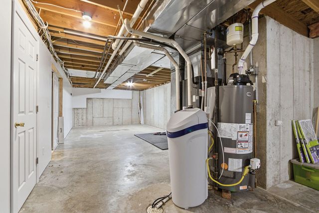 14331 ONTARIO DR, Hallsville, MO 65255