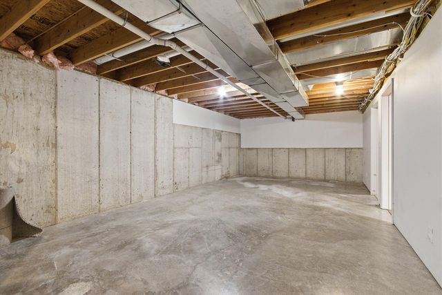 14331 ONTARIO DR, Hallsville, MO 65255