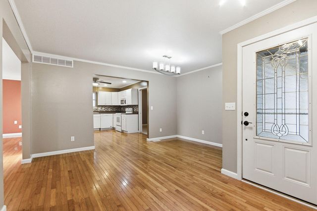 14331 ONTARIO DR, Hallsville, MO 65255