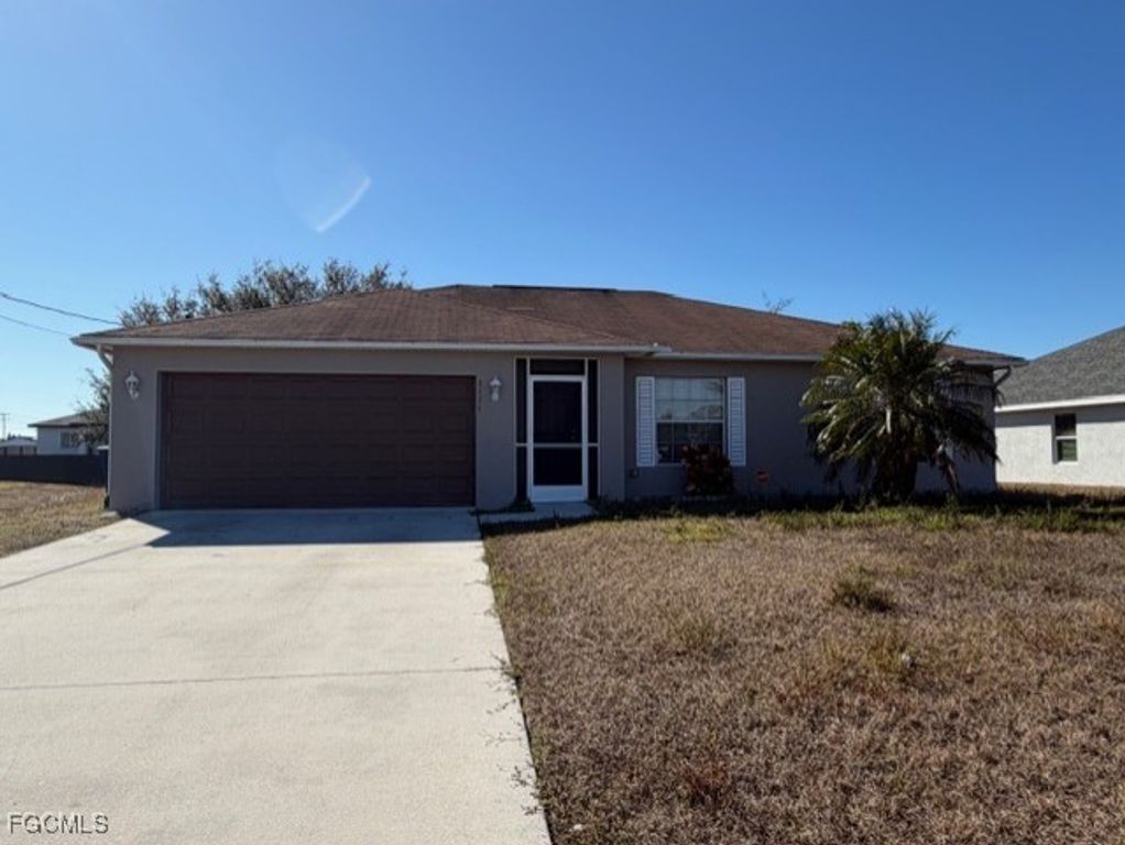 3111 20th ST SW, Lehigh Acres, FL 33976