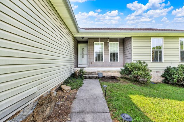 605 E Farrell Street, Niota, TN 37826