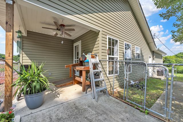 605 E Farrell Street, Niota, TN 37826