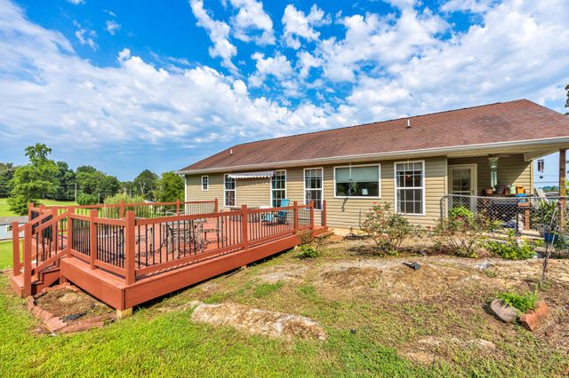 605 E Farrell Street, Niota, TN 37826