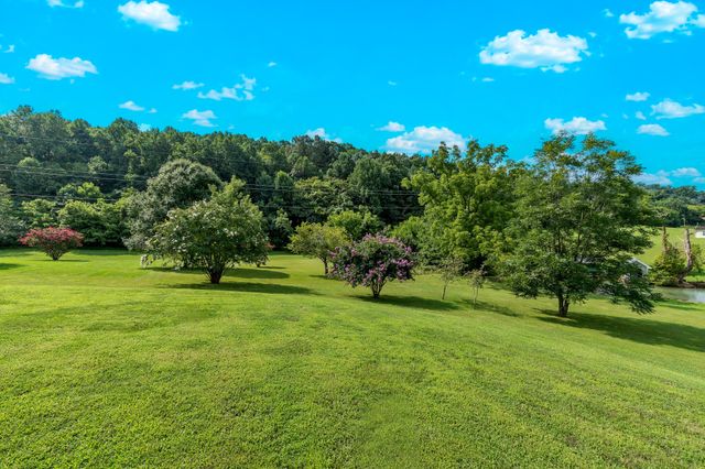 605 E Farrell Street, Niota, TN 37826