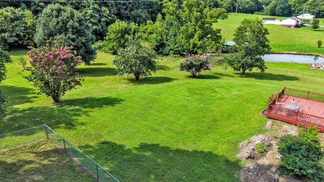 605 E Farrell Street, Niota, TN 37826