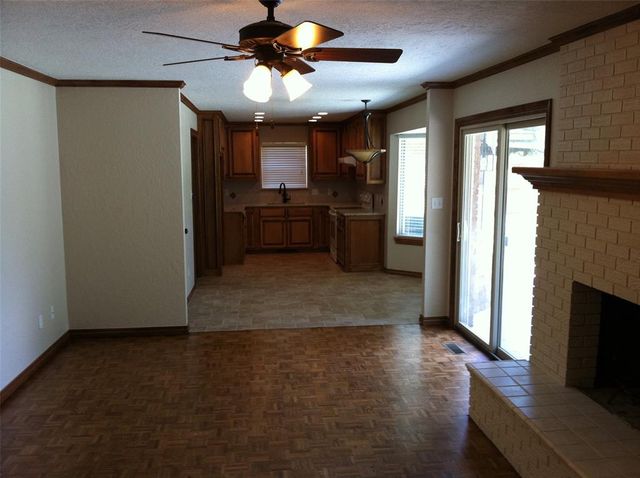 2733 Walnut Road, Norman, OK 73072