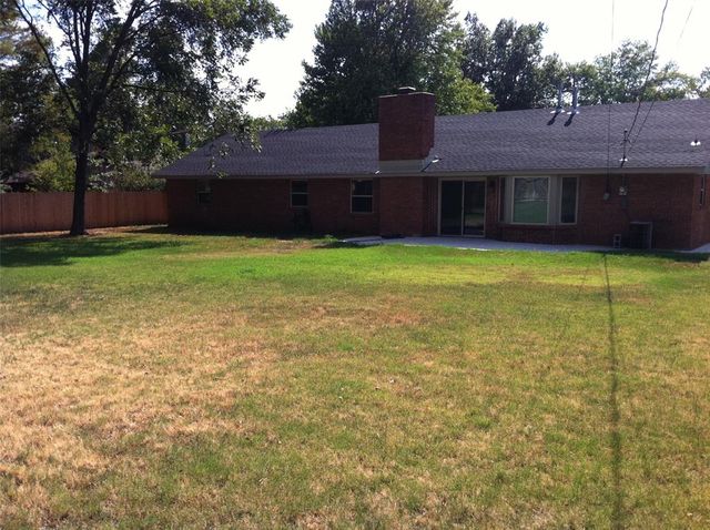 2733 Walnut Road, Norman, OK 73072