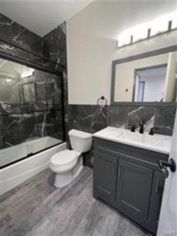 13920 Moorpark 204, Sherman Oaks, CA 91423