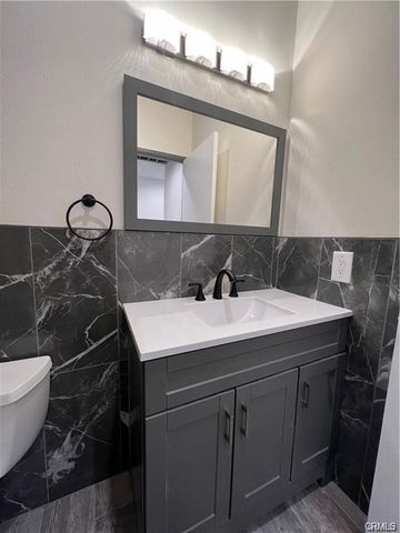 13920 Moorpark 204, Sherman Oaks, CA 91423