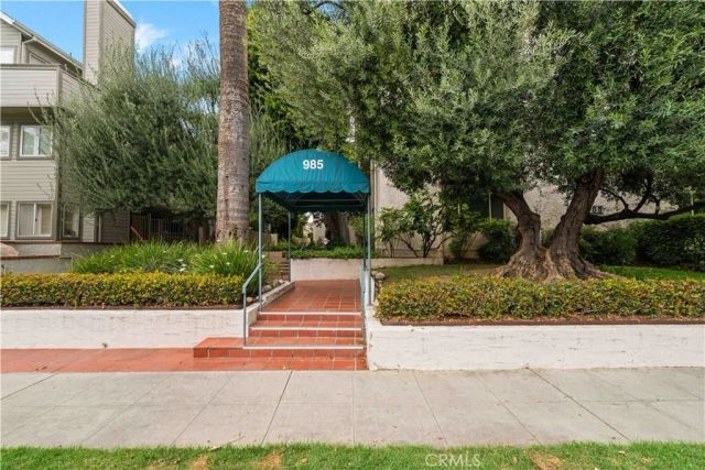 985 E California, Pasadena, CA 91106