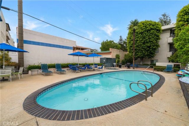 985 E California, Pasadena, CA 91106