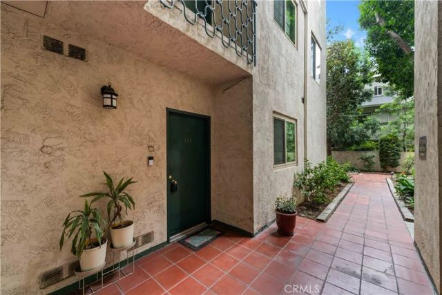 985 E California, Pasadena, CA 91106