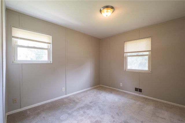 2660 Beacon Drive, Atlanta, GA 30349