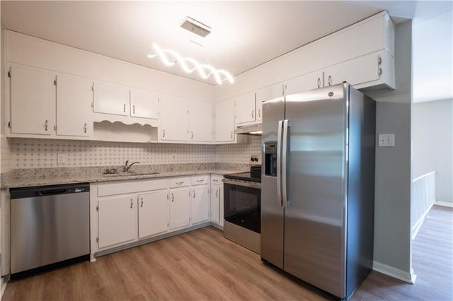 2660 Beacon Drive, Atlanta, GA 30349