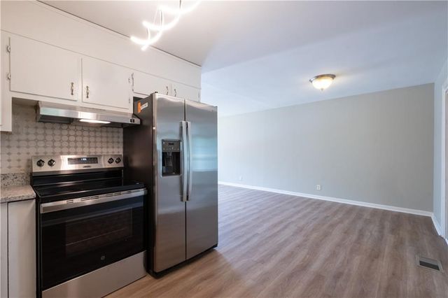 2660 Beacon Drive, Atlanta, GA 30349