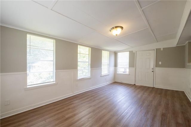 2660 Beacon Drive, Atlanta, GA 30349