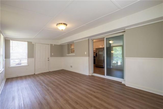 2660 Beacon Drive, Atlanta, GA 30349