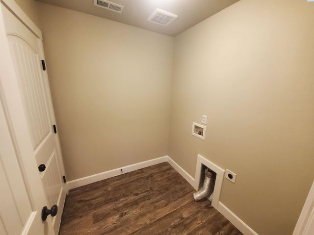 5919 W 41st, Kennewick, WA 99338