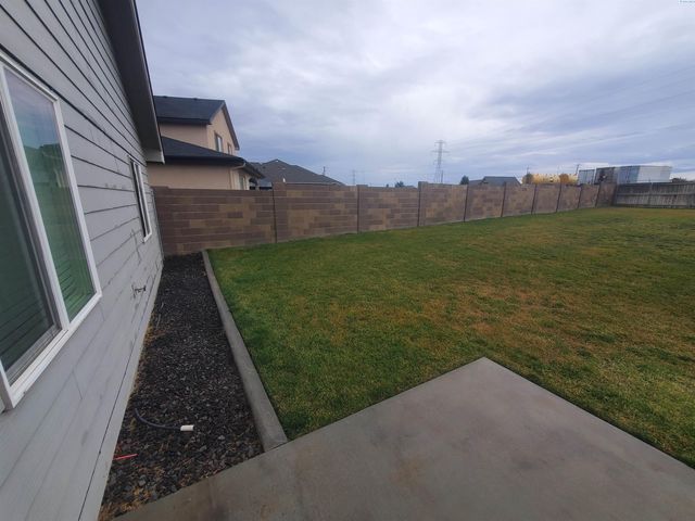 5919 W 41st, Kennewick, WA 99338