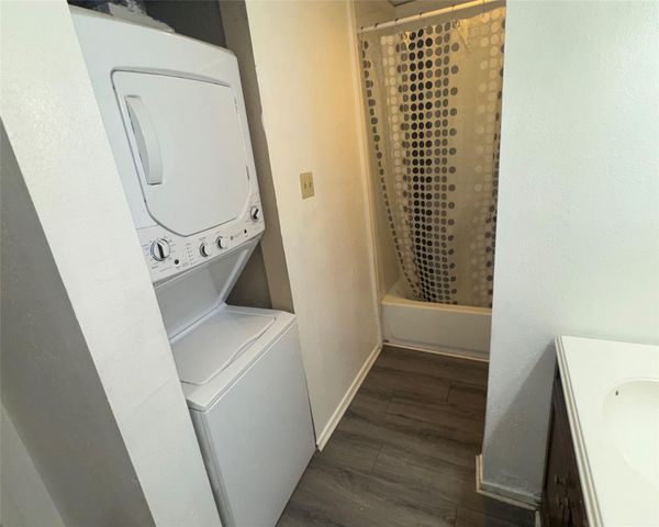10049 Westpark Drive 189, Houston, TX 77042