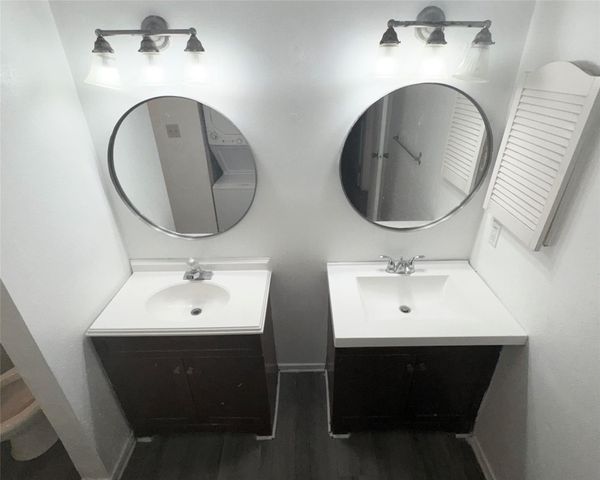 10049 Westpark Drive 189, Houston, TX 77042