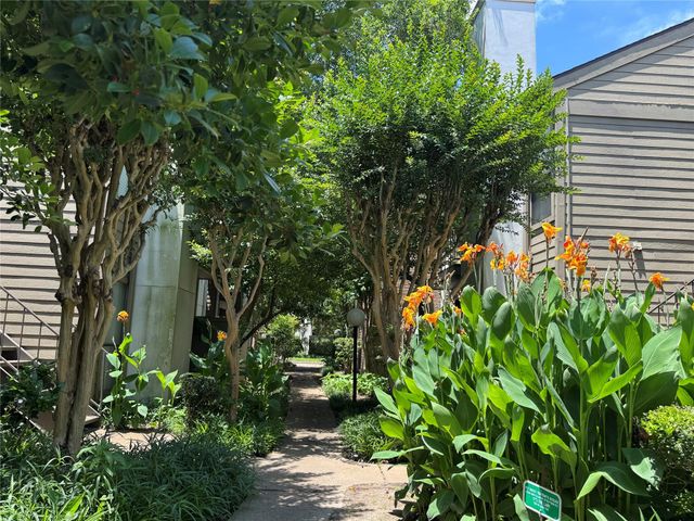 10049 Westpark Drive 189, Houston, TX 77042