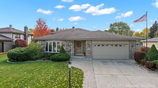 1819 Holly Avenue, Darien, IL 60561