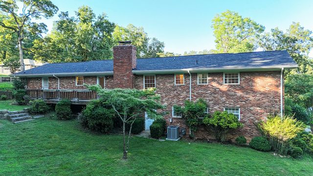 5805 N Park Road, Hixson, TN 37343