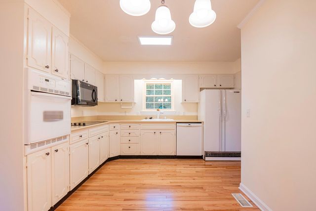 5805 N Park Road, Hixson, TN 37343