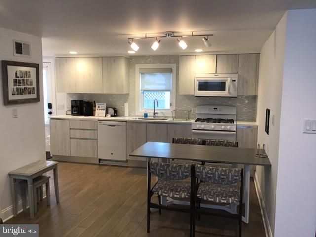 202 E 15TH, Long Beach Township, NJ 08008