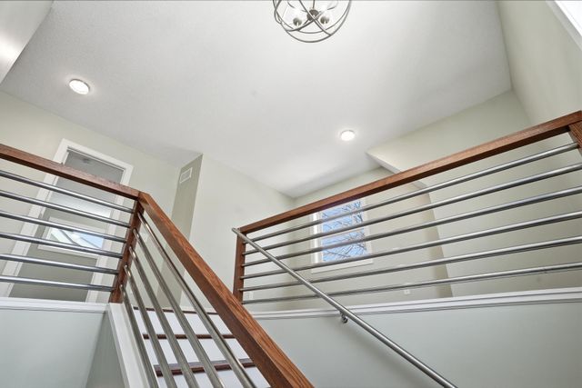 2921 40th Avenue S, Minneapolis, MN 55406