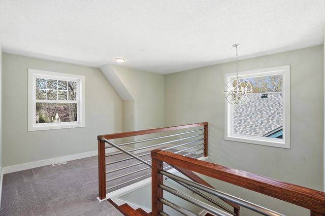 2921 40th Avenue S, Minneapolis, MN 55406