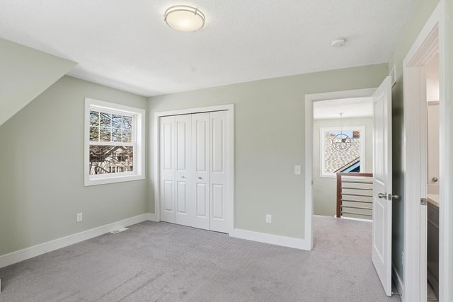 2921 40th Avenue S, Minneapolis, MN 55406