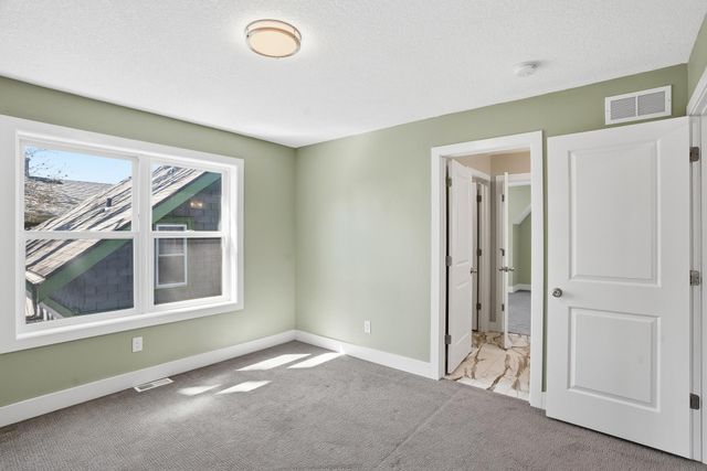 2921 40th Avenue S, Minneapolis, MN 55406