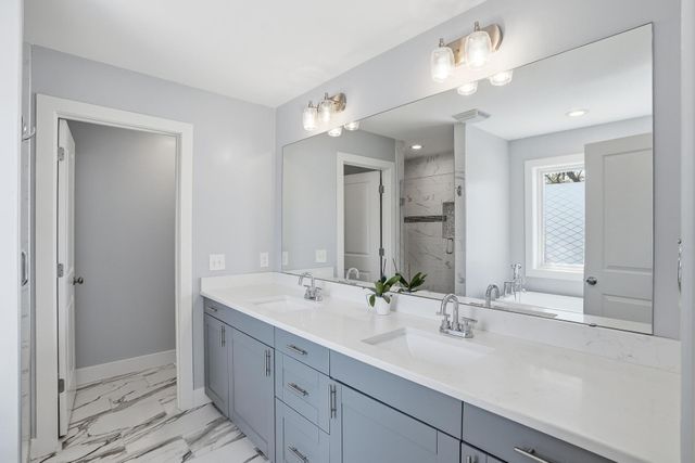 2921 40th Avenue S, Minneapolis, MN 55406