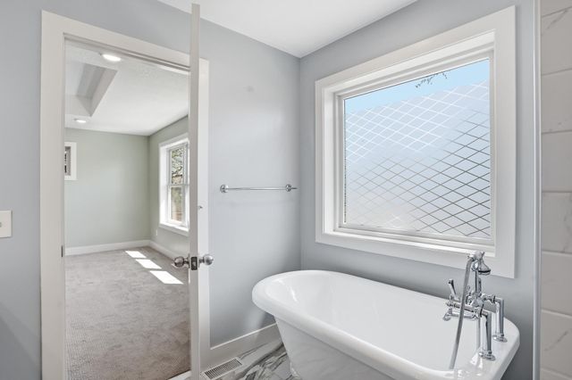 2921 40th Avenue S, Minneapolis, MN 55406