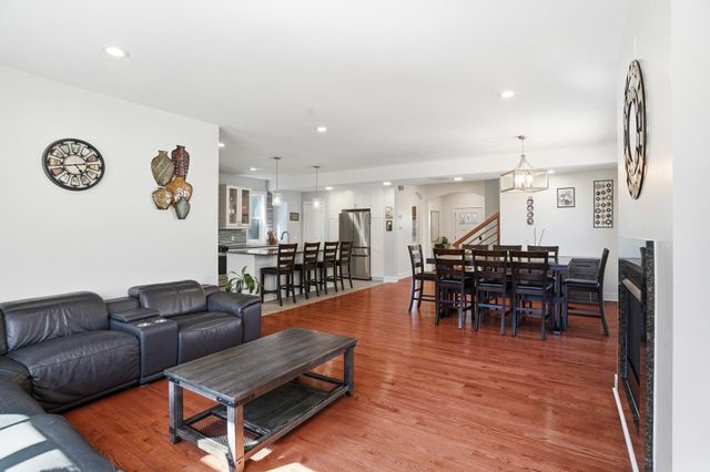 2921 40th Avenue S, Minneapolis, MN 55406