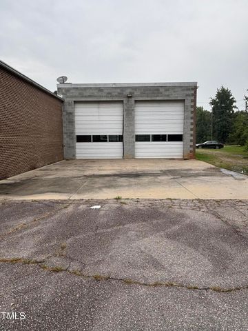 523 W Andrews Avenue, Henderson, NC 27536