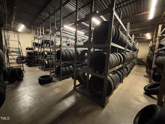 523 W Andrews Avenue, Henderson, NC 27536