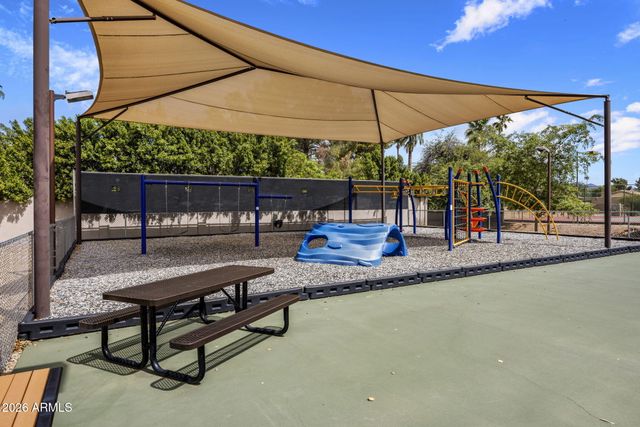 7419 E TURQUOISE Avenue, Scottsdale, AZ 85258