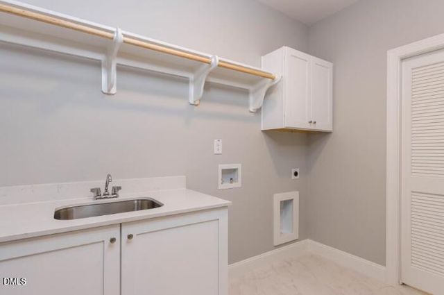 743 W Holly Springs Road, Holly Springs, NC 27540