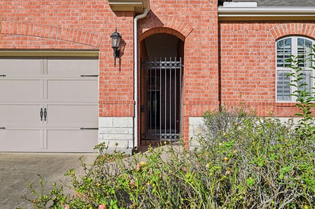 7 Sleeping Colt Place, Spring, TX 77389
