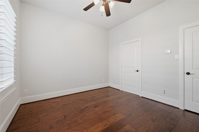 7 Sleeping Colt Place, Spring, TX 77389